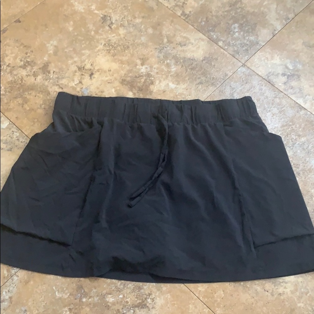 Black sport skort